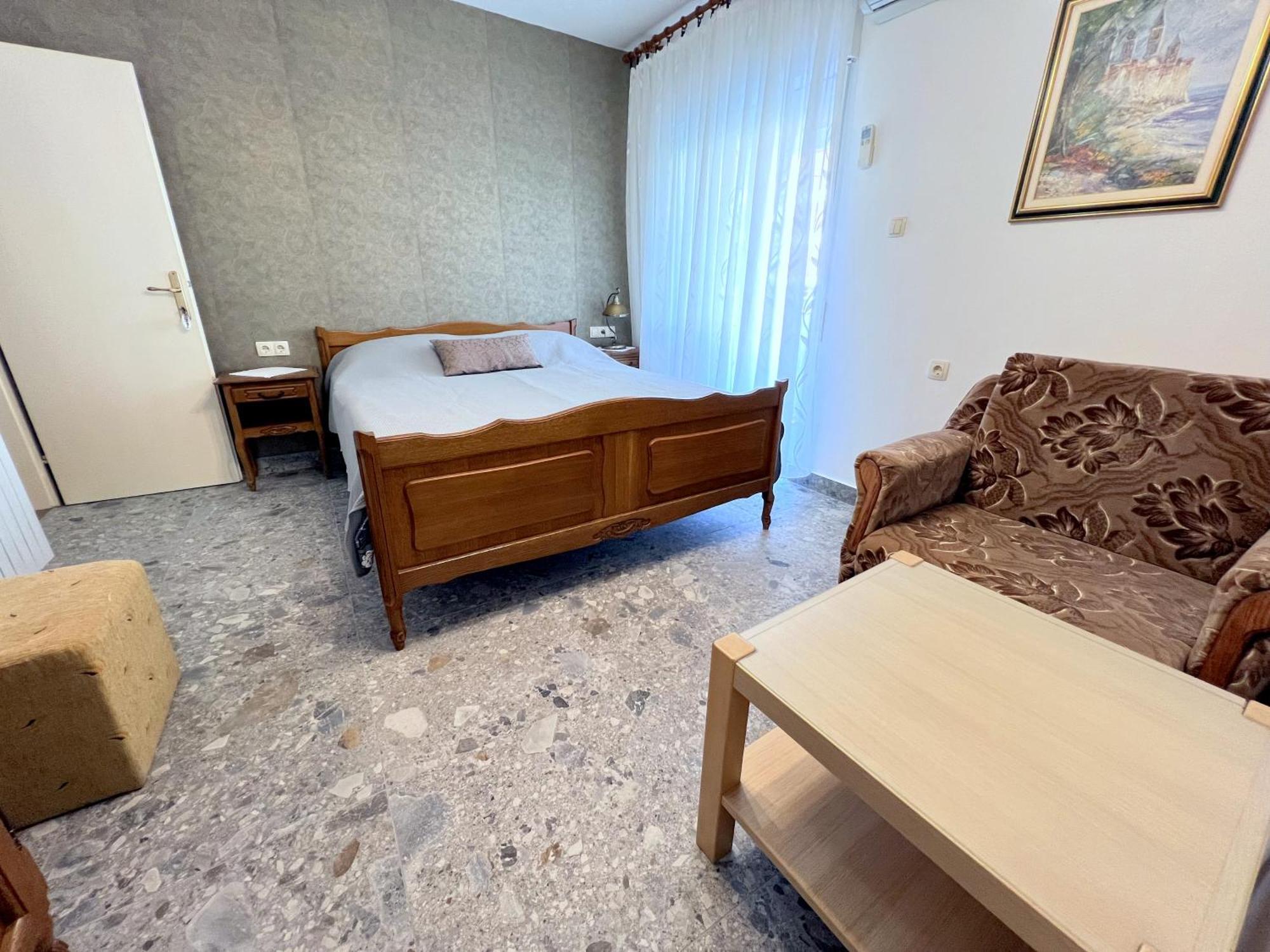 Bed & Breakfast Rab Palit Экстерьер фото