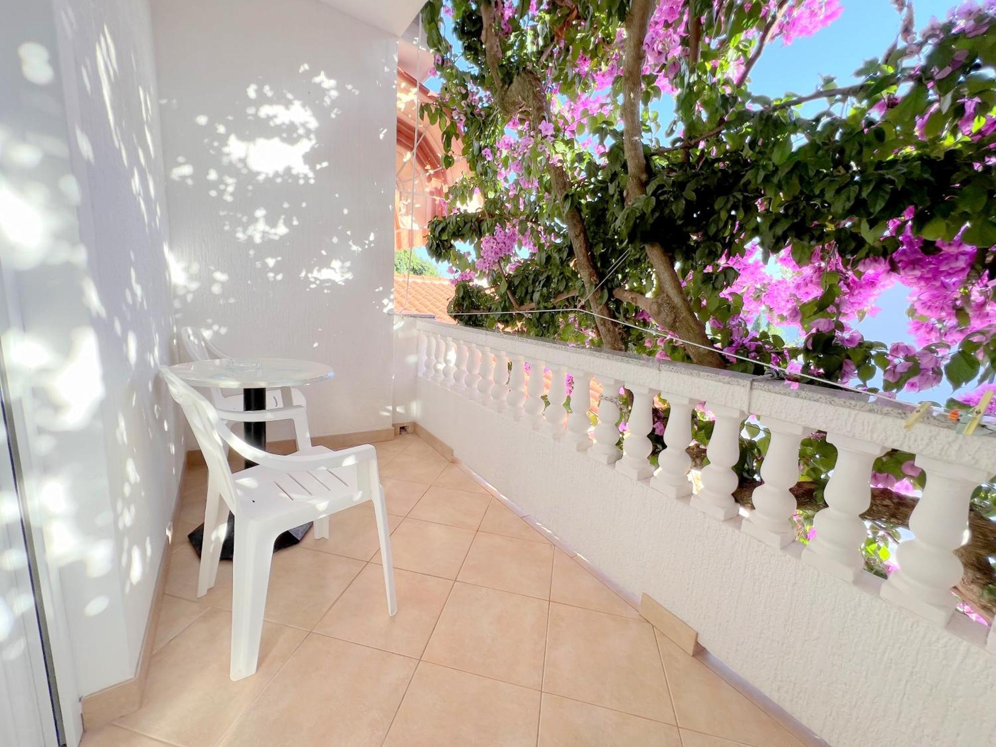 Bed & Breakfast Rab Palit Экстерьер фото