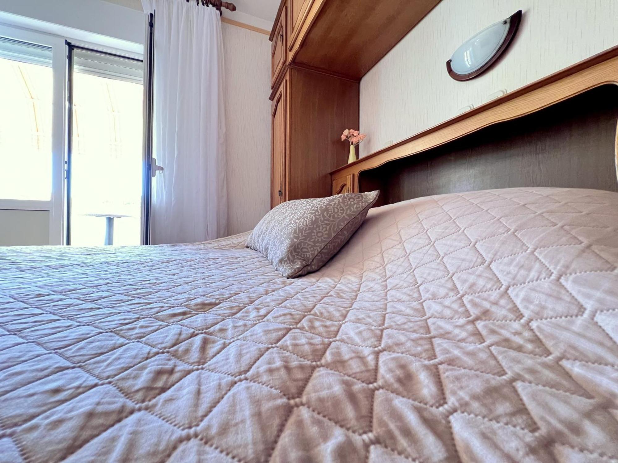 Bed & Breakfast Rab Palit Экстерьер фото