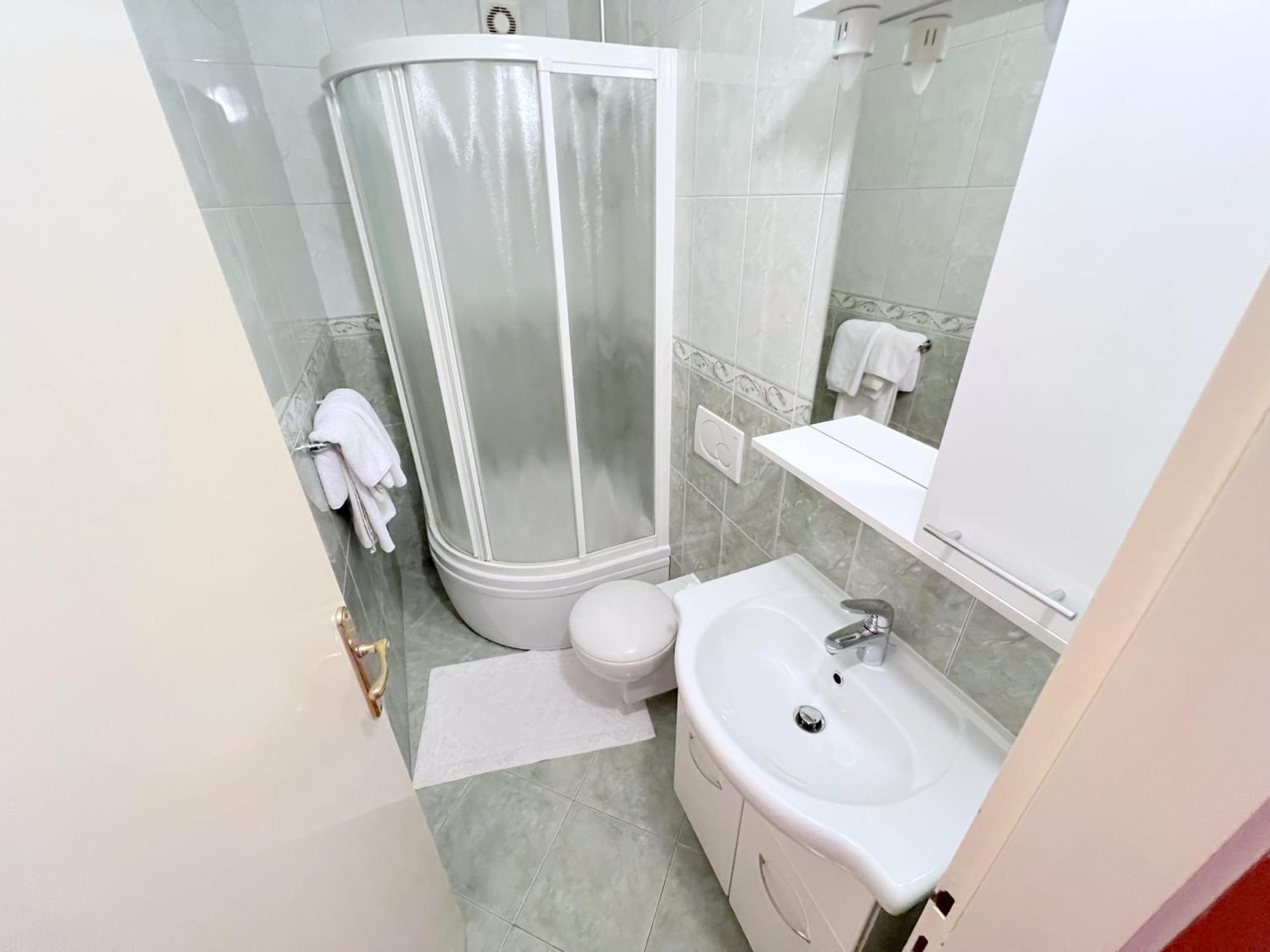 Bed & Breakfast Rab Palit Экстерьер фото